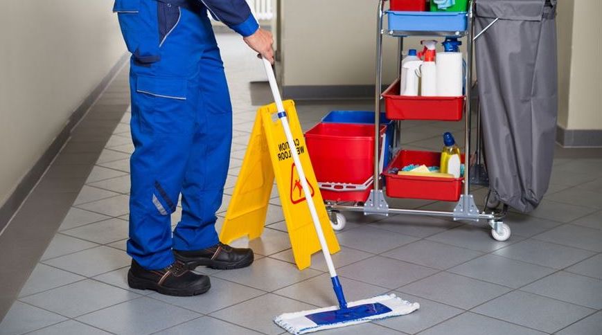 Entreprise : avantages de confier la propreté de son immeuble à une entreprise de ménage