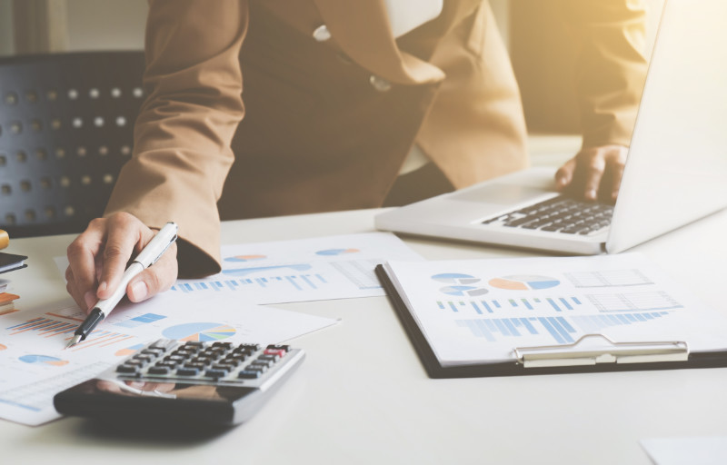 Comment devenir conseiller financier ?